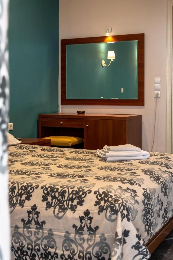 Telis Hotel Aigio Eksteriør billede