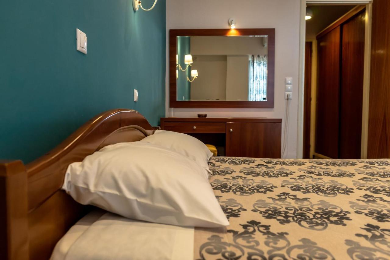Telis Hotel Aigio Eksteriør billede