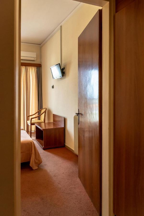 Telis Hotel Aigio Eksteriør billede