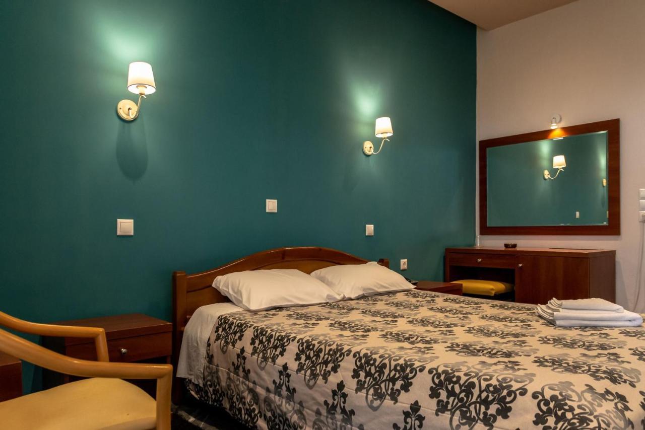 Telis Hotel Aigio Eksteriør billede