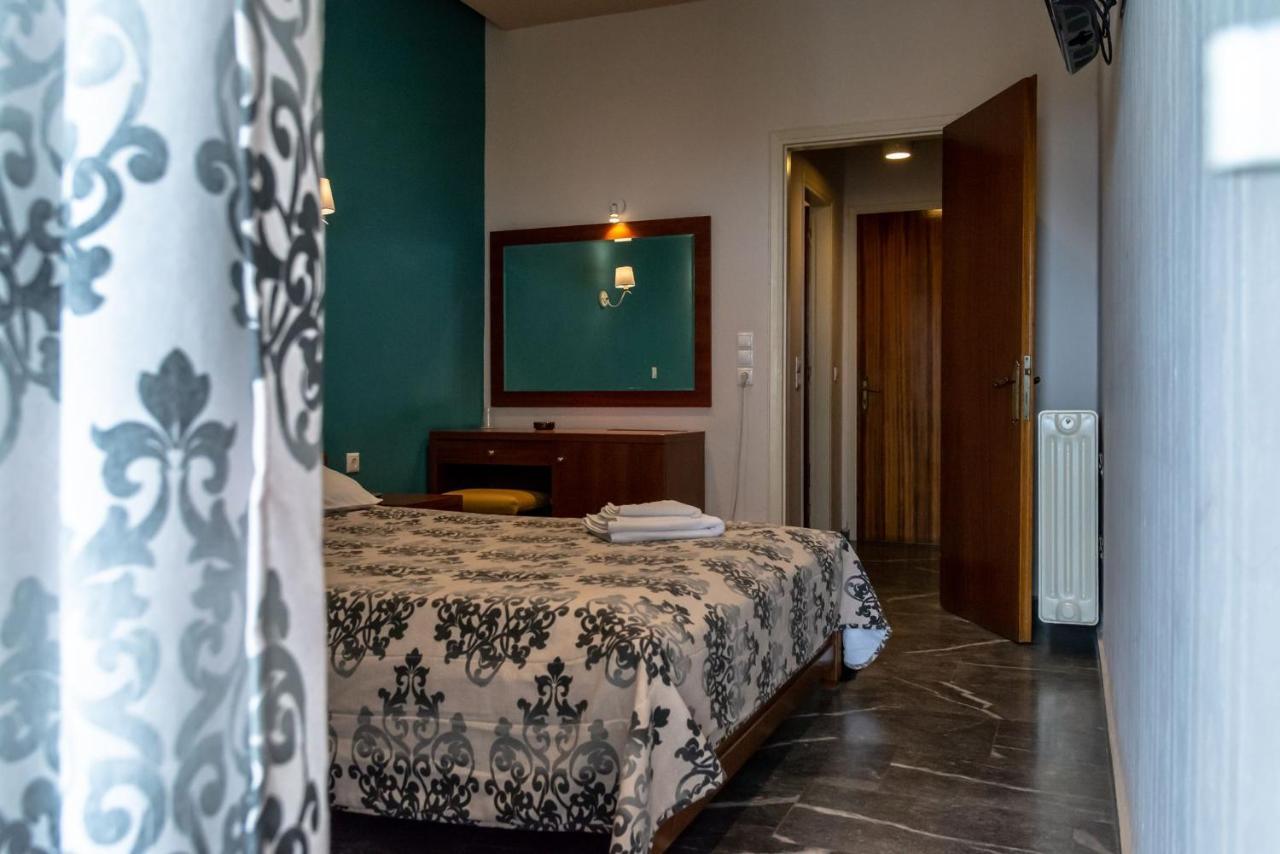 Telis Hotel Aigio Eksteriør billede
